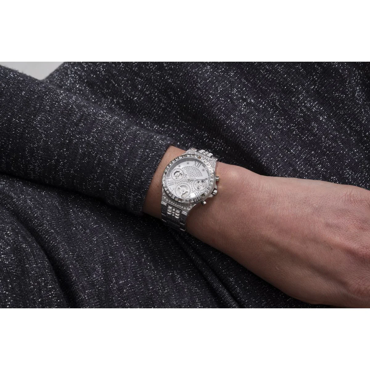 Zegarek na srebrnej bransolecie - Guess Sport Moonlight - Image 2